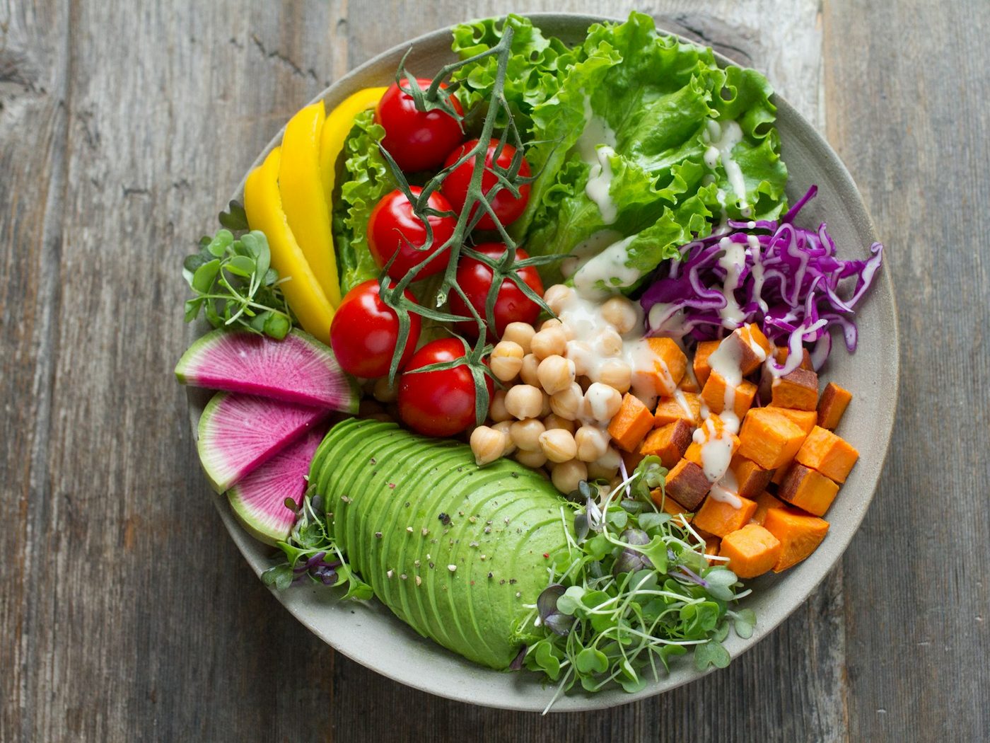 Nutrición y Rendimiento — imagen ilustrativa, no es fotografía de la sede de Almavita